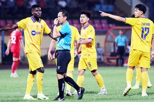 VPF sẽ triển khai loạt giải pháp nhằm chấn chỉnh và nâng cao chất lượng đội ngũ trọng tài. Ảnh: K.MINH