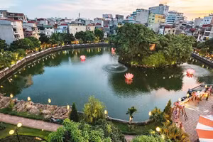 Đêm hội Hoa đăng Hồ Văn