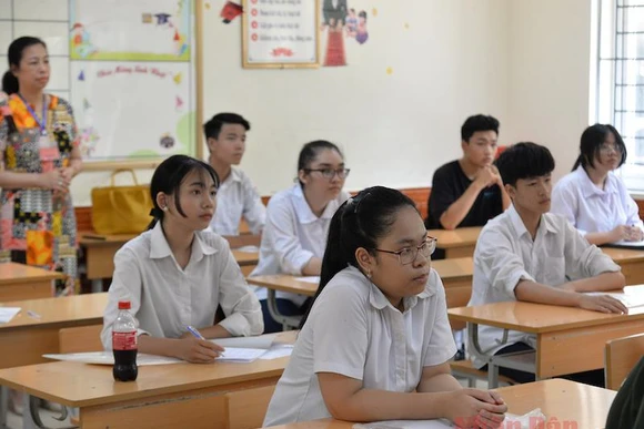 Tại Kỳ thi vào lớp 10 năm học 2020-2021 của Hà Nội (Ảnh: THUỶ NGUYÊN)