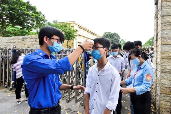 Thí sinh tham gia Bài thi đánh giá tư duy của Trường đại học Bách khoa ngày 15-8 (Ảnh: HUST)