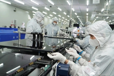 Sản xuất tại Công ty Trách nhiệm hữu hạn Công nghệ Coretronic Việt Nam - một trong những dự án công nghệ cao khu vực phía đông Thành phố Hồ Chí Minh.