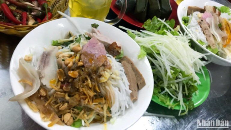 Bún mắm nêm, vấn vương phong vị miền trung. img-2994-1952.jpg