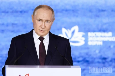 Tổng thống Nga Vladimir Putin phát biểu tại Phiên toàn thể Diễn đàn Kinh tế phương Đông 2025.