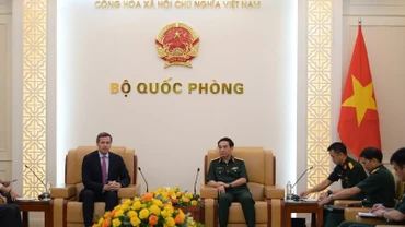 Đại tướng Phan Văn Giang tiếp xã giao Ngài Matteo Perego di Cremnago, Quốc vụ khanh Quốc phòng nước Cộng hòa Italia.