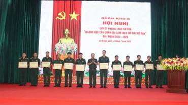 Các tập thể, cá nhân đạt thành tích xuất sắc trong phong trào thi đua “Ngành hậu cần Quân đội làm theo lời Bác Hồ dạy” giai đoạn 2020-2025. 