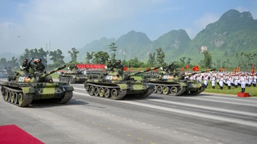 Trang thiết bị, khí tài tham gia diễu binh, diễu hành.