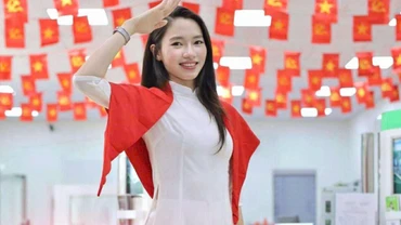 Triển lãm “95 năm Cờ Đảng soi đường” số 3D 360°: Cầu nối để giới trẻ “chạm” vào lịch sử từ mọi khoảng cách địa lý