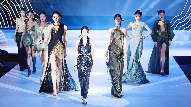 10 năm ngành thời trang trường kiến trúc