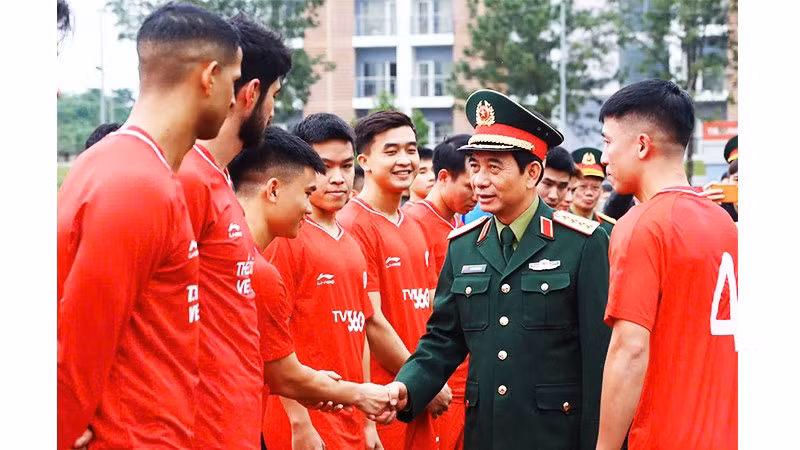 Gặp mặt, động viên các đội thể thao quân đội đạt thành tích cao