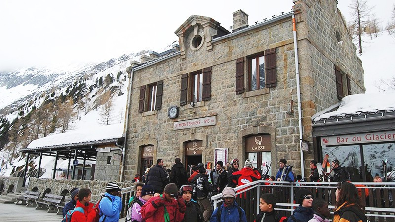 Nhà ga Montevert cao 1.913m so mặt nước biển. 221a.jpg