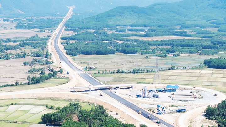 Sản lượng thi công dự án Quảng Ngãi - Hoài Nhơn đến nay đạt khoảng 8.900 tỷ đồng, tương đương 67% tổng khối lượng dự án. 82.jpg