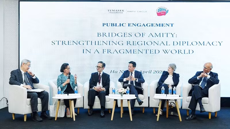 Các diễn giả tham gia sự kiện.