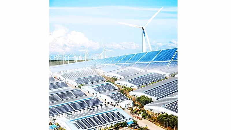 Nhiều doanh nghiệp đã chủ động đầu tư năng lượng tái tạo để phục vụ sản xuất. Ảnh: KHIẾU MINH