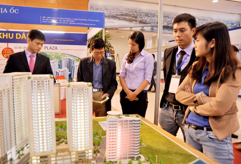 Khi niềm tin thị trường được củng cố, các doanh nghiệp bất động sản có thể huy động vốn với chi phí hợp lý hơn. Ảnh: NAM ANH