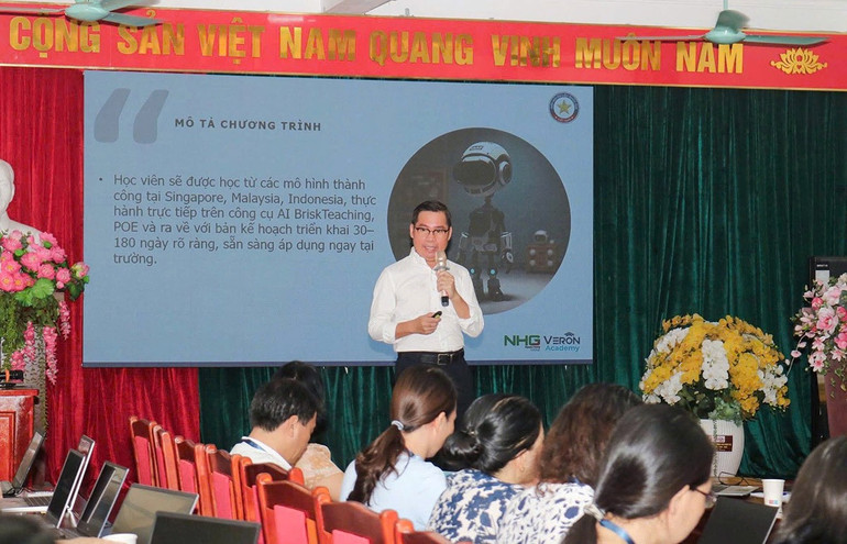Tiến sĩ Dương Văn Thịnh - Chuyên gia về AI và dữ liệu giới thiệu mô hình ứng dụng AI trong giảng dạy và quản lý giáo dục, sẵn sàng áp dụng tại các cơ sở đào tạo. tien-si-duong-van-thinh-chuyen-gia-ve-ai-va-du-lieu-gioi-thieu-mo-hinh-ung-dung-ai-trong-giang-day-va-quan-ly-giao-duc-san-sang-ap-dung-tai-cac-co-so-dao-tao.jpg