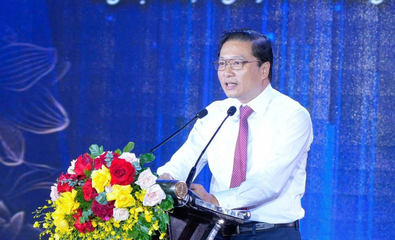 Đồng chí Lê Hồng Vinh, Chủ tịch Ủy ban nhân dân tỉnh phát biểu tại buổi lễ. z6721974069787-50c4ff0926362d4e433b2f71cb799a48.jpg