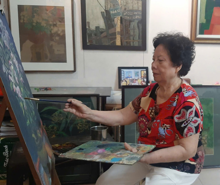 វិចិត្រករស្រី Truong Ngoc Hien។ hoasi.jpg