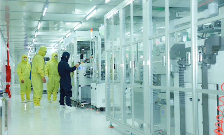 Dây chuyển sản xuất hiện đại tại Nhà máy Radiant Opto-Electronics Việt Nam Nghệ An. bnai-mg-5179.jpg