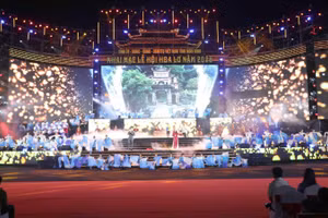 Chương trình nghệ thuật đặc sắc tại buổi lễ.
