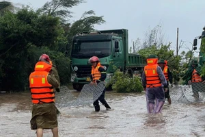 Lực lượng Công an tỉnh Ninh Bình triển khai quyết liệt các biện pháp phòng, chống, ứng phó, hỗ trợ, giúp đỡ nhân dân khắc phục hậu quả cơn bão số 10.