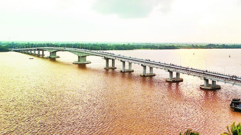 Cầu Đại Ngãi 2 nối Cù Lao Dung với đất liền.