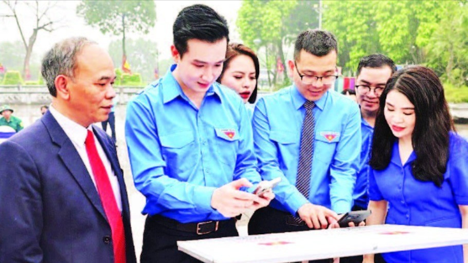 Tuổi trẻ Thủ đô ứng dụng công nghệ để xây dựng văn hóa người Hà Nội.