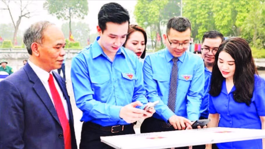 Tuổi trẻ Thủ đô ứng dụng công nghệ để xây dựng văn hóa người Hà Nội.