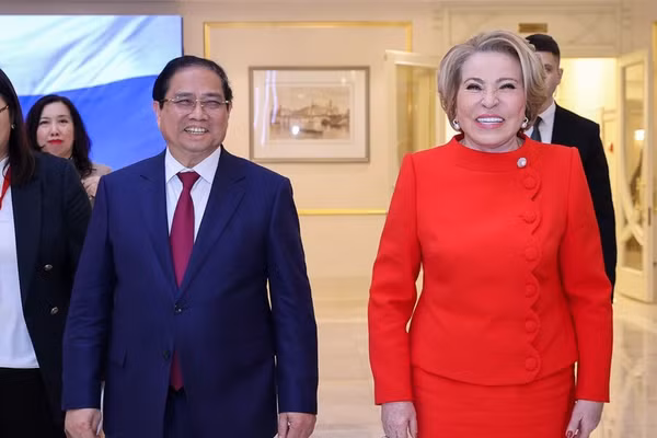 Thủ tướng Chính phủ Phạm Minh Chính hội kiến Chủ tịch Hội đồng Liên bang Nga Valentina Matviyenko. (Ảnh: VGP/Nhật Bắc)