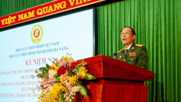 Chủ tịch Hội Cựu chiến binh thành phố Đà Nẵng Trương Chí Lăng phát biểu. Chủ tịch Hội Cựu chiến binh thành phố Đà Nẵng Trương Chí Lăng phát biểu.