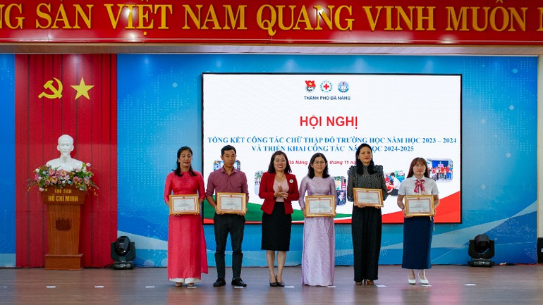 5 cá nhân xuất sắc trong phong trào hội.