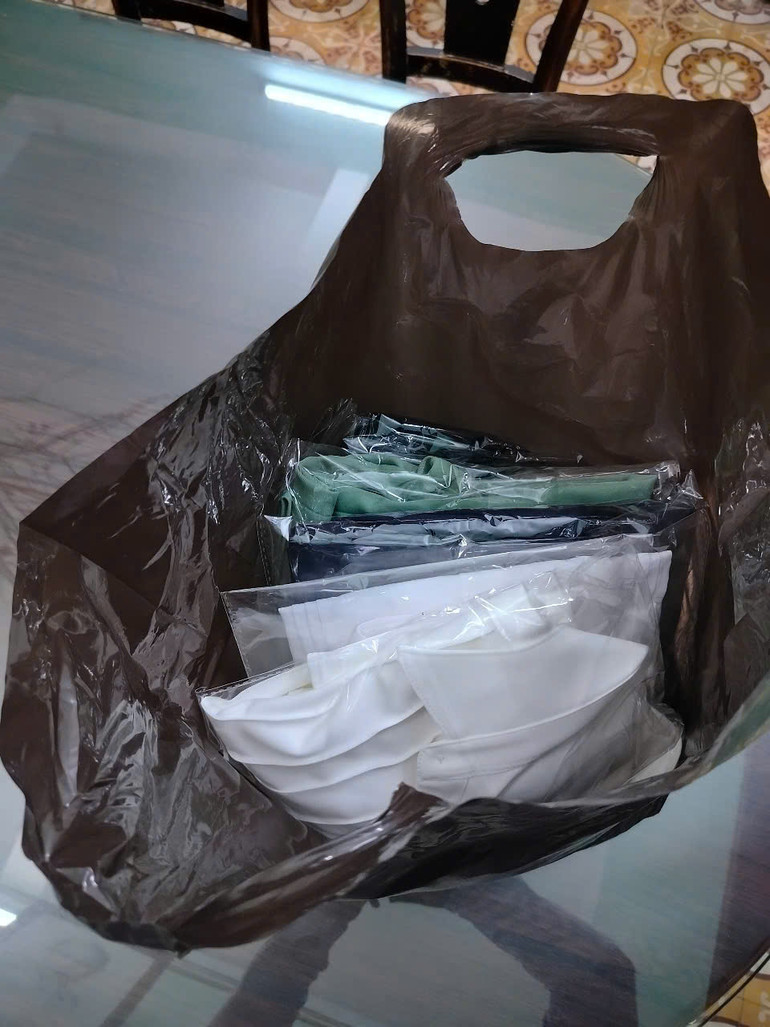 Túi đồ ông Max kumm bỏ quên được tìm thấy. Túi đồ ông Max kumm bỏ quên được tìm thấy.