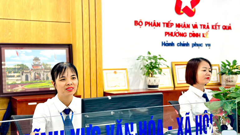 Bộ phận tiếp nhận và trả kết quả phường Dĩnh Kế, thành phố Bắc Giang.