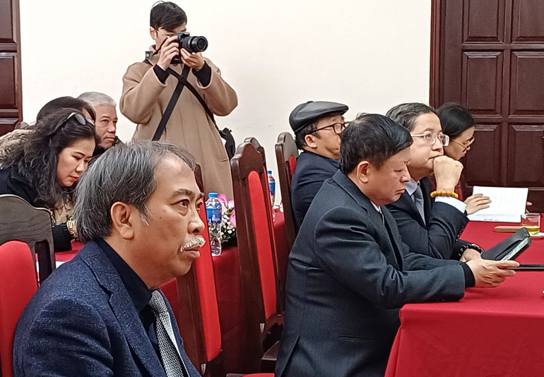 Đại biểu khách mời và lãnh đạo Hội Nhà văn Việt Nam tại Lễ trao giải.