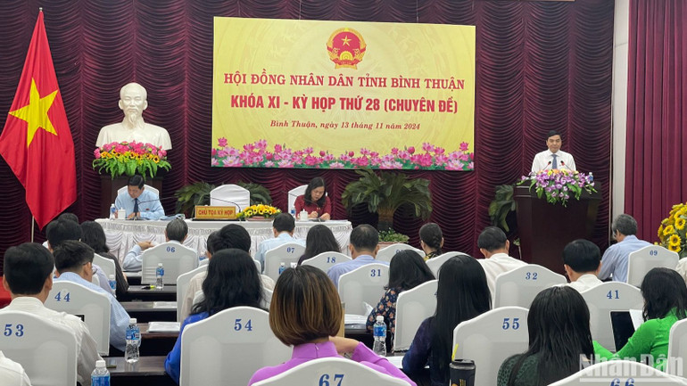 Hội đồng nhân dân tỉnh Bình Thuận thông qua nhiều nghị quyết quan trọng.