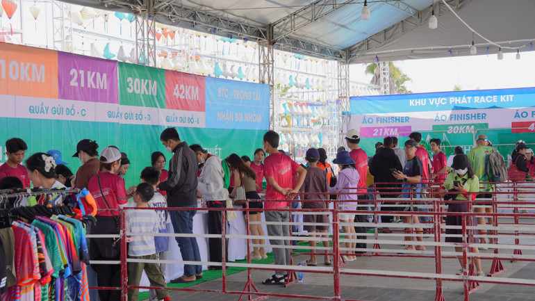 Hơn 3.000 vận động tham dự giải chạy