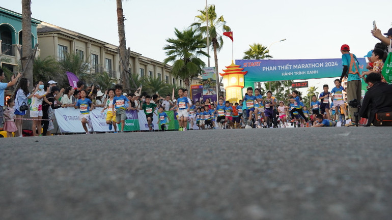 Các vận động viên tham dự giải chạy