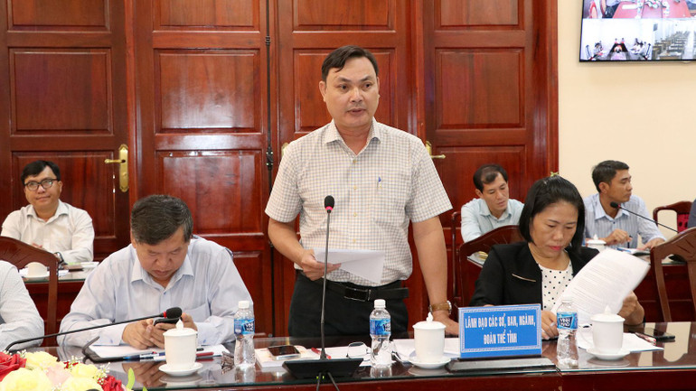 Ông Phan Văn Tấn, Phó Giám đốc Sở Nông nghiệp và phát triển nông thôn tỉnh Bình Thuận phát biểu.