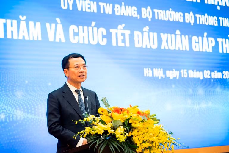 Bộ trưởng Nguyễn Mạnh Hùng dành nhiều kỳ vọng cho FPT trong chuyến thăm Tập đoàn ngày 15/2.