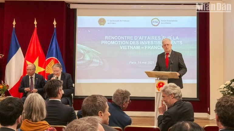 Ông Jean-François Verdier, Tổng thanh tra tài chính (Bộ Kinh tế và Tài chính Pháp) bày tỏ tin tưởng rằng quan hệ hợp tác Pháp-Việt Nam sẽ có bước đột phá trong thời gian tới. Ông Jean-François Verdier, Tổng thanh tra tài chính (Bộ Kinh tế và Tài chính Pháp) bày tỏ tin tưởng rằng quan hệ hợp tác Pháp-Việt Nam sẽ có bước đột phá trong thời gian tới.