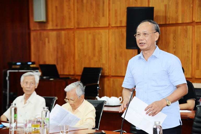 Các đại biểu đóng góp ý kiến tại Tọa đàm.