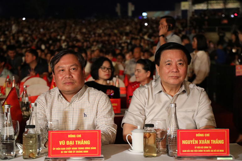 Đồng chí Nguyễn Xuân Thắng, Ủy viên Bộ Chính trị, Giám đốc Học viện Chính trị Quốc gia Hồ Chí Minh, Chủ tịch Hội đồng Lý luận Trung ương dự lễ khai mạc.