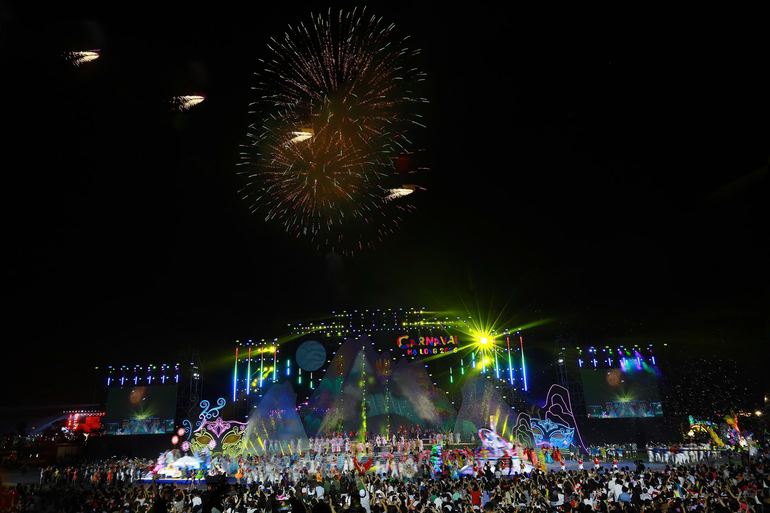 Carnaval Hạ Long thực sự là sản phẩm du lịch ấn tượng đối với người dân Quảng Ninh và du khách khi đến với Hạ Long.