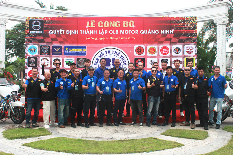 Thành viên Câu lạc bộ Mô-tô Quảng Ninh ra mắt.