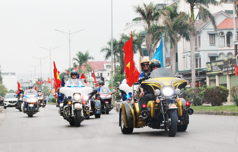 Câu lạc bộ Mô-tô Quảng Ninh hoạt động trên tiêu chí giao lưu, học hỏi kinh nghiệm sử dụng xe và lái xe an toàn.