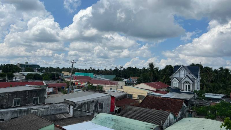 Một góc trung tâm xã nông thôn mới nâng cao Minh Đức (huyện Mỏ Cày Nam). (Ảnh: HOÀNG TRUNG) Một góc trung tâm xã nông thôn mới nâng cao Minh Đức (huyện Mỏ Cày Nam). (Ảnh: HOÀNG TRUNG)