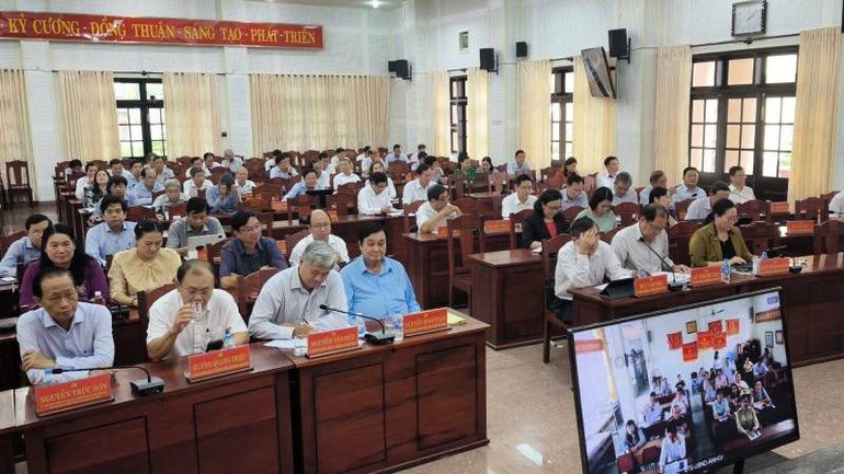 Đại biểu dự Hội nghị tổng kết Nghị quyết 18 của Ban Chấp hành Trung ương Đảng khóa XII. (Ảnh: HOÀNG TRUNG)