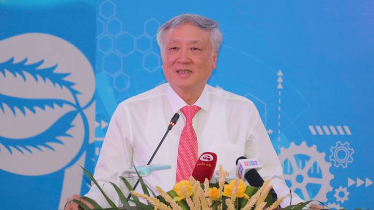 Phó Thủ tướng Thường trực Chính phủ Nguyễn Hòa Bình phát biểu tại hội nghị. (Ảnh: HOÀNG TRUNG)