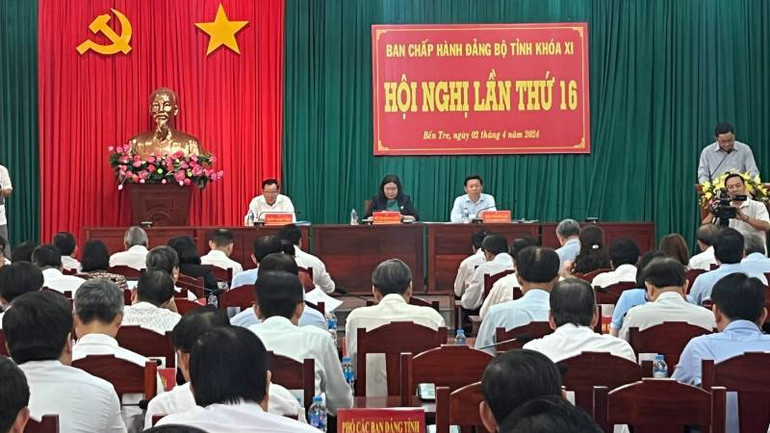 Tỉnh ủy Bến Tre tổ chức Hội nghị lần thứ 16 Ban Chấp hành Đảng bộ tỉnh khóa 11.