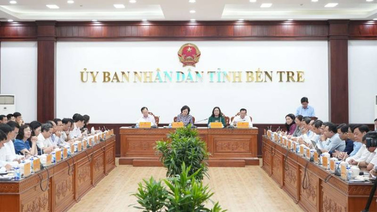 Đoàn công tác liên ngành của Chính phủ làm việc tại tỉnh Bến Tre.