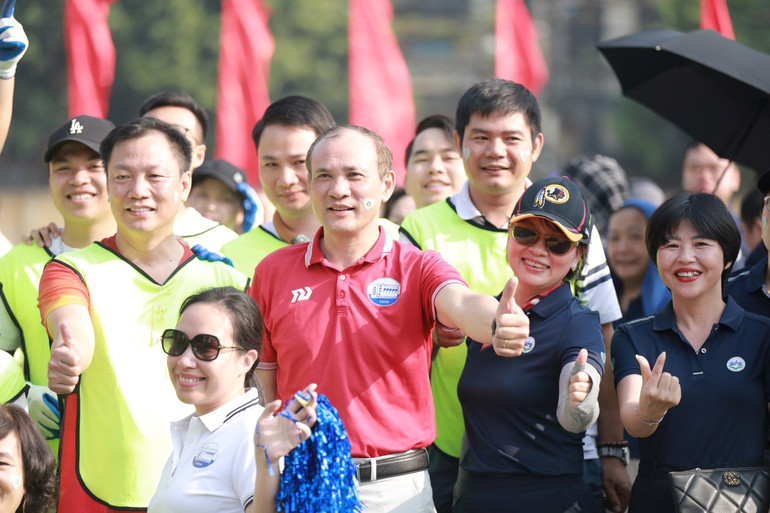 Cán bộ, giảng viên Trường đại học Thủy lợi tham gia Hội thao chào mừng 65 năm thành lập Nhà trường